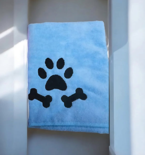 Pet Essentials Bundle – Microfiber Towel & Waste Bag Dispenser Set for Dogs