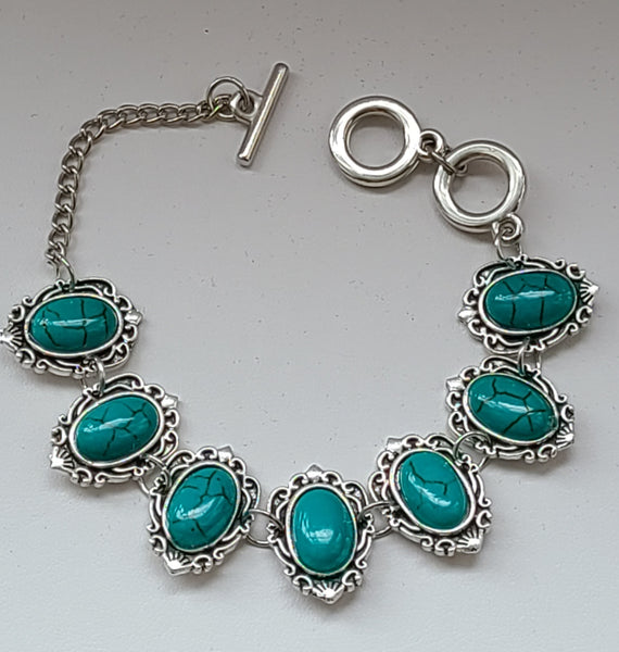 Vintage Turquoise Jewelry Set – Necklace, Bracelet & Earrings