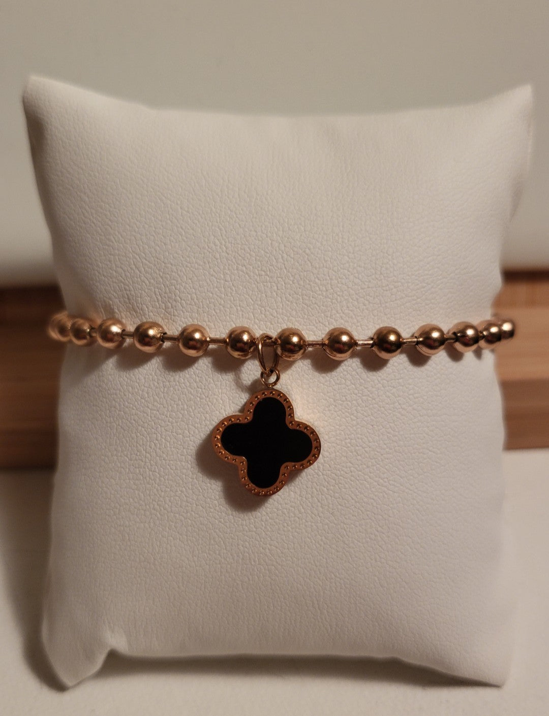 Black/White  Clover Bracelet