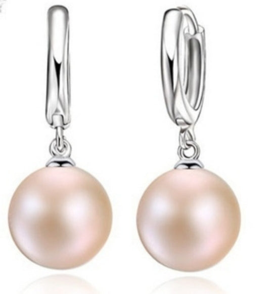 Classic Pearl Jewelry Set – Necklace & Earrings in White or Champagne