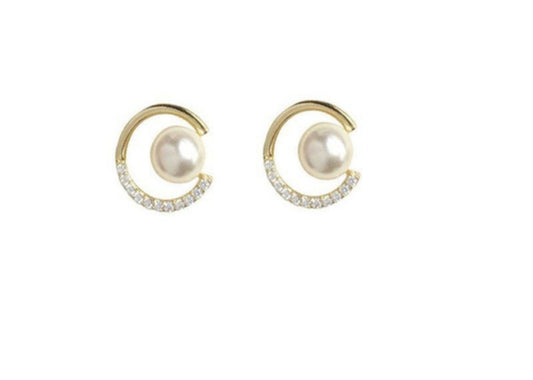 Gold Pearl Stud